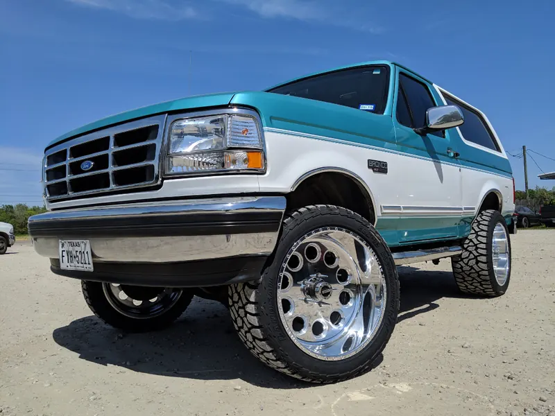 Classic Ford Bronco build